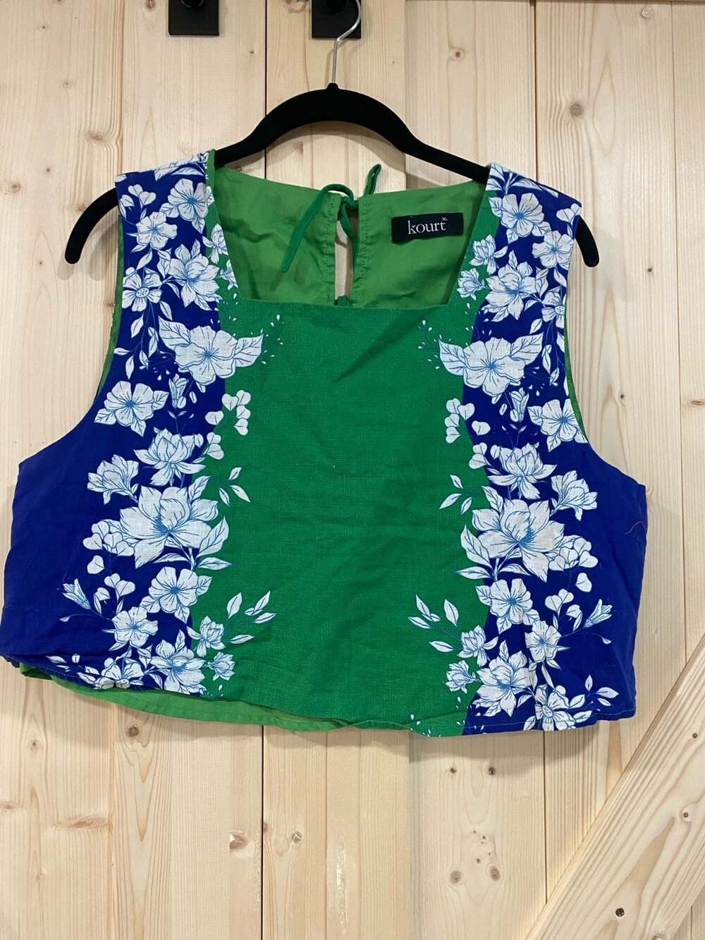 Kourt Green Blue Floral Tank Top Size XL Square Neck Tie Back Crop